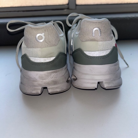 SIZE 10 | On Cloud Cloudrift - Picture 4 of 9